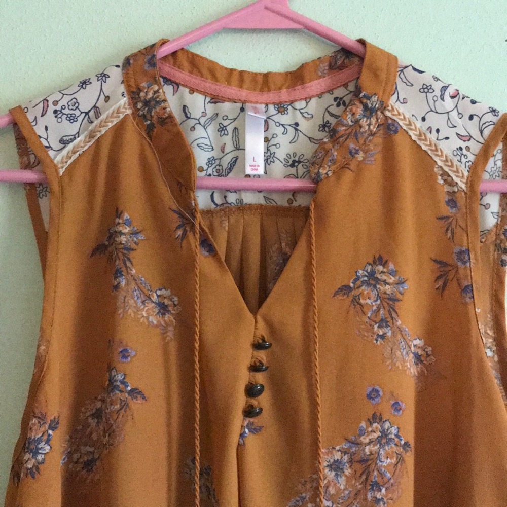 Xhilaration Mustard Floral Top